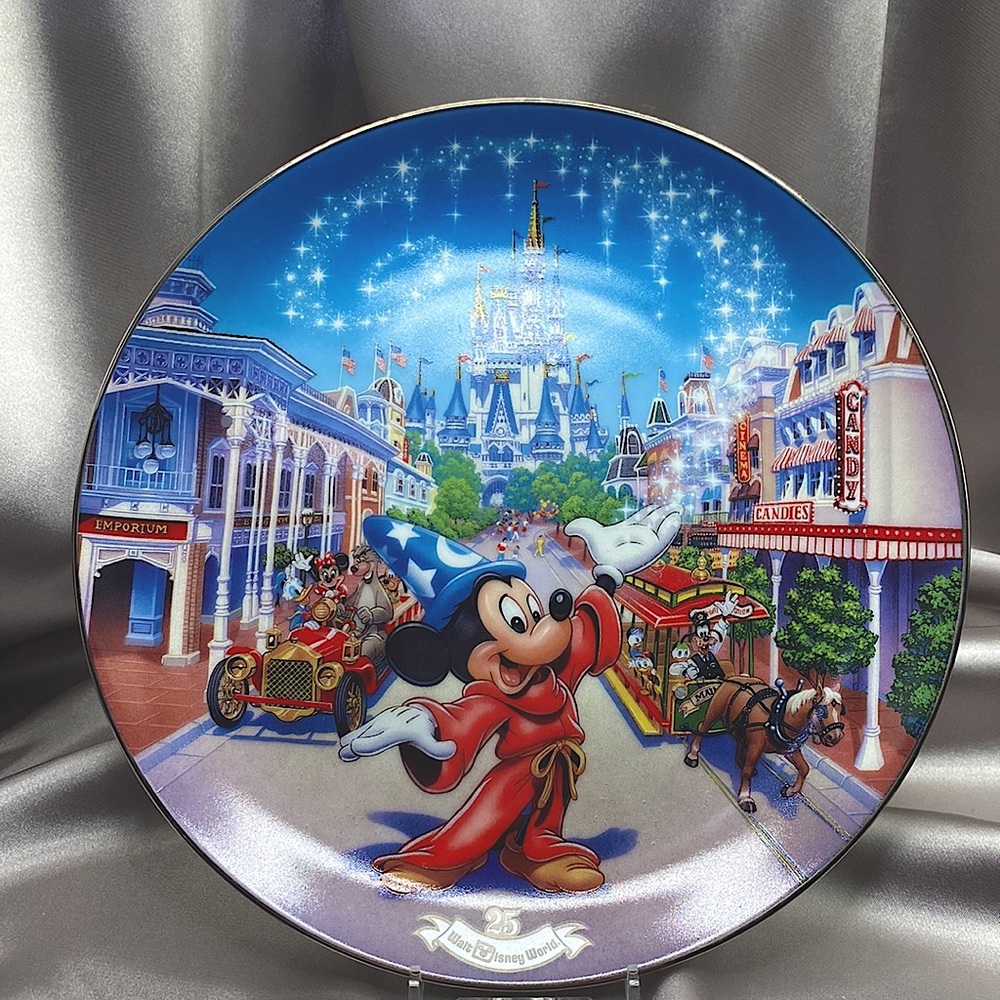 Disney World’s 25th anniversary Main Street USA Plate by The Bradford Exchange